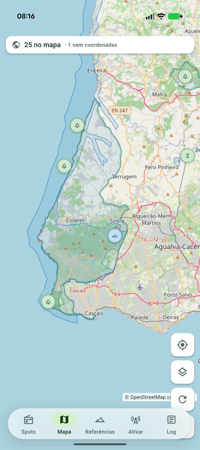 The map around Sintra and Cascais with real park boundaries outlined, clustered reference markers, and the operator's position.